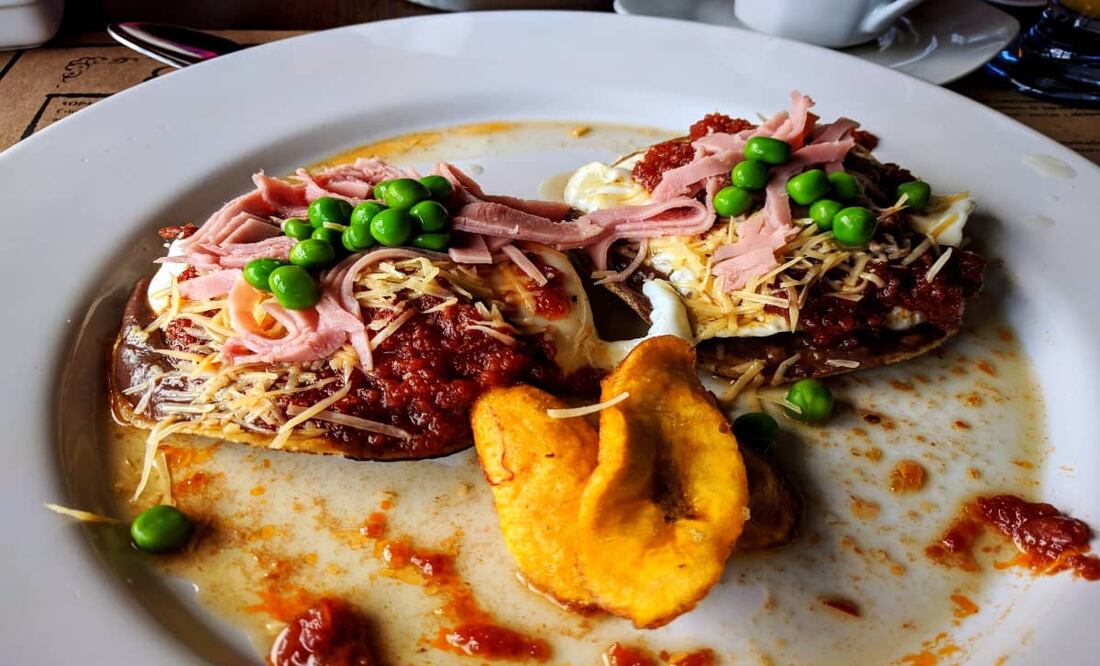 ¡Los huevos motuleños son más que huevos estrellados! Foto: Flickr.