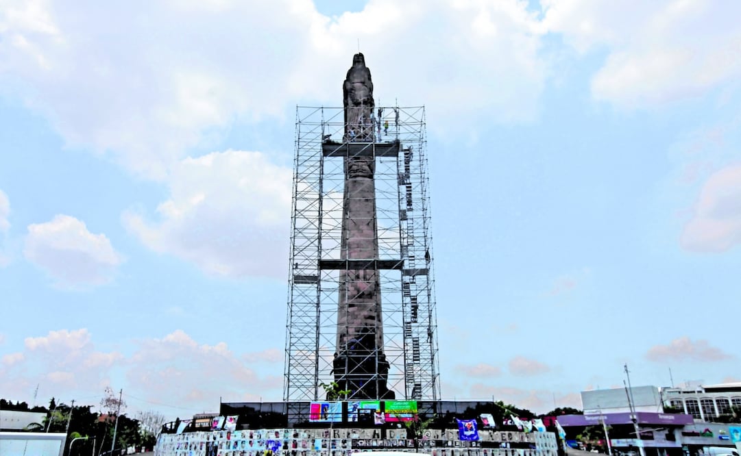 La restauración de la escultura se podría alargar hasta septiembre. Foto: de Miguel García