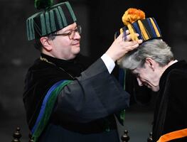 UNAM entrega honoris causa a 14 personalidades; Michelle Bachelet, Julio Frenk y José Sarukhan, entre los condecorados