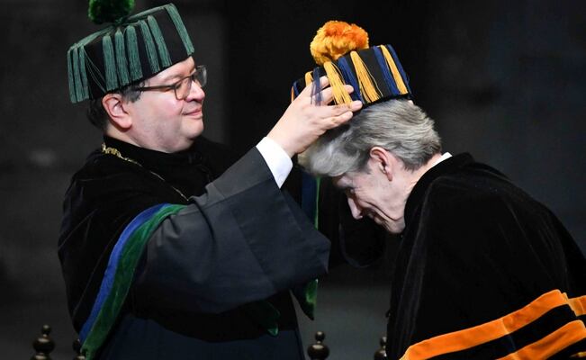 UNAM entrega honoris causa a 14 personalidades; Michelle Bachelet, Julio Frenk y José Sarukhan, entre los condecorados