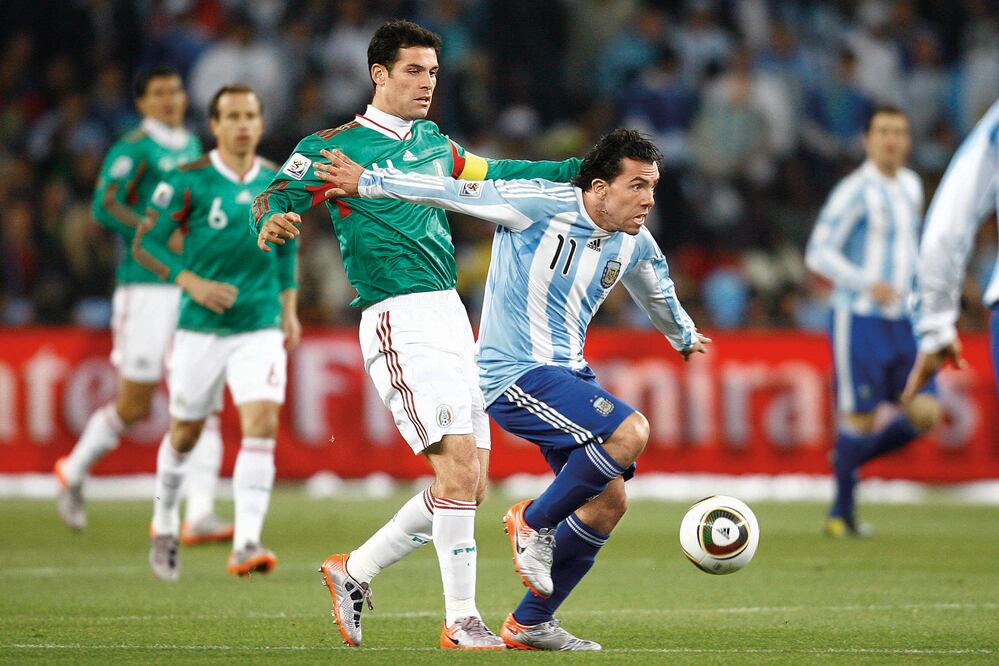 El Tricolor y la albiazul se volverán a ver las caras en un partido amistoso en Texas, tras haber transcurrido un lustro (ARCHIVO EL UNIVERSAL)
