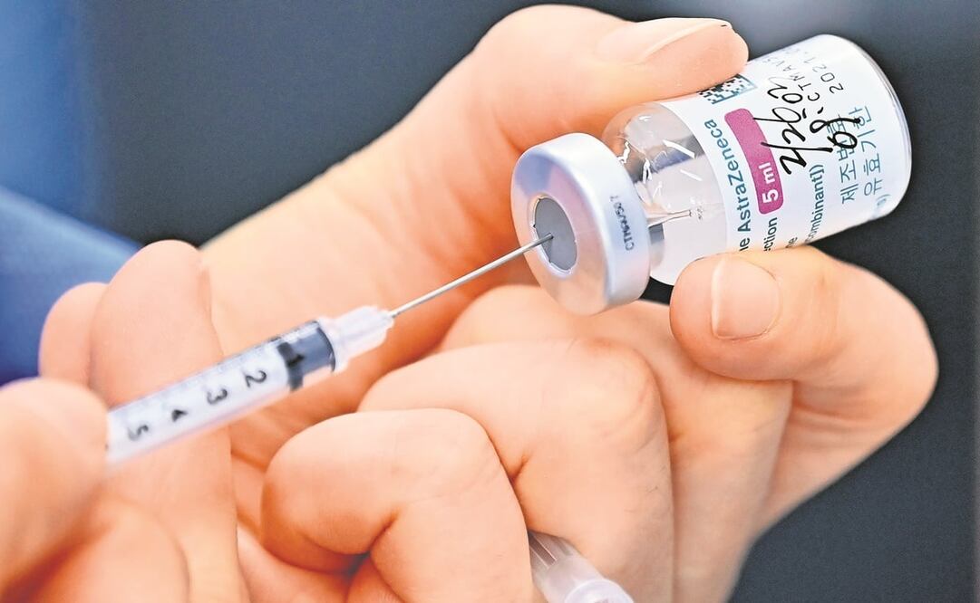 Vacuna de AstraZeneca. Foto: EFE