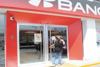 Caen 2 por colocar 'trampas' en cajeros automáticos