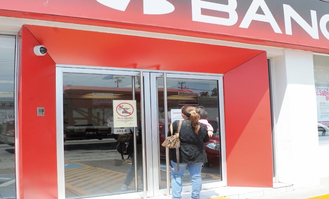 Caen 2 por colocar 'trampas' en cajeros automáticos