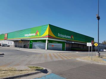 Paralizan tiendas, bancos y gasolineras en Michoacán