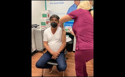 Alcalde de Los Cabos presume vacuna de refuerzo contra Covid-19 en Estados Unidos