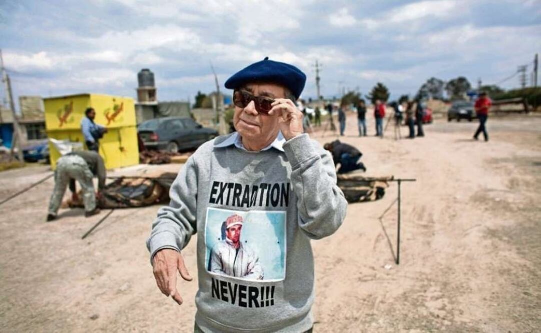 El Chapo's lawyer seen here sporting an "Extradition Never" t-shirt. (Photo: EL UNIVERSAL Archives)