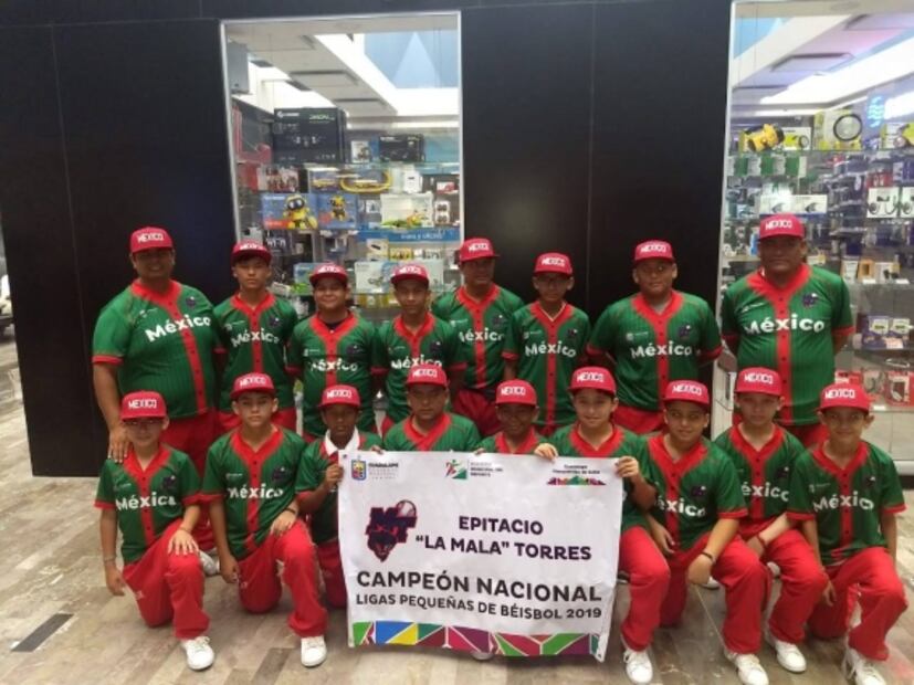 Niños piden bola a AMLO para conocerlo y viajar a Palacio Nacional