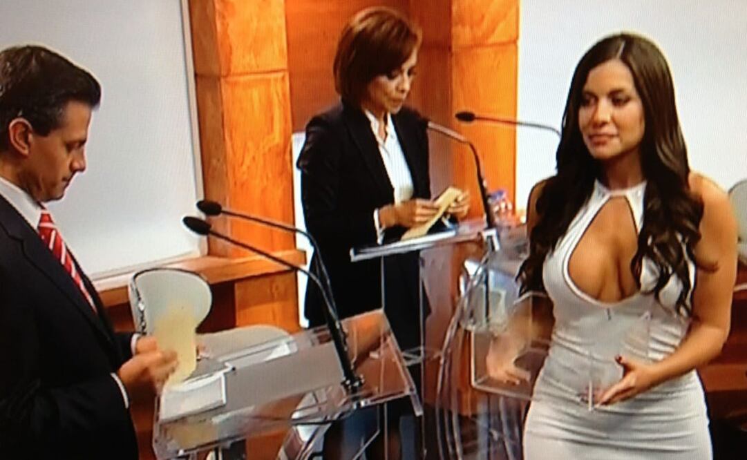 "Cuando el debate, con el presidente Peña, sale una señora muy bella, esbelta", dijo el Presidente sobre Julia Orayen. Foto: Archivo / EL UNIVERSAL 