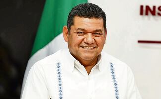 Javier May y el hermano de AMLO gozan en palco VIP