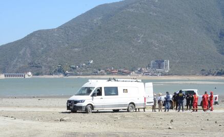 Buscan posibles restos humanos en presa de Nuevo León; no hallan indicios