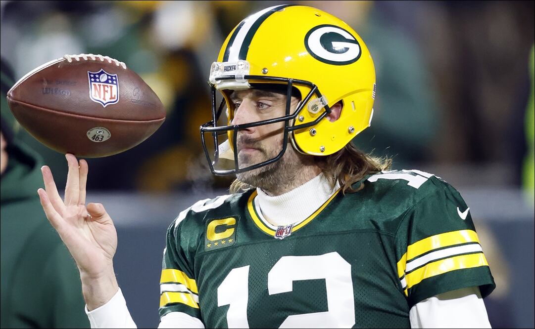 EL QB AARON RODGERS CONTINUARÁ CON LOS PACKERS - FOTO: 