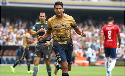 Eduardo Herrera marca el gol 3 mil de Pumas