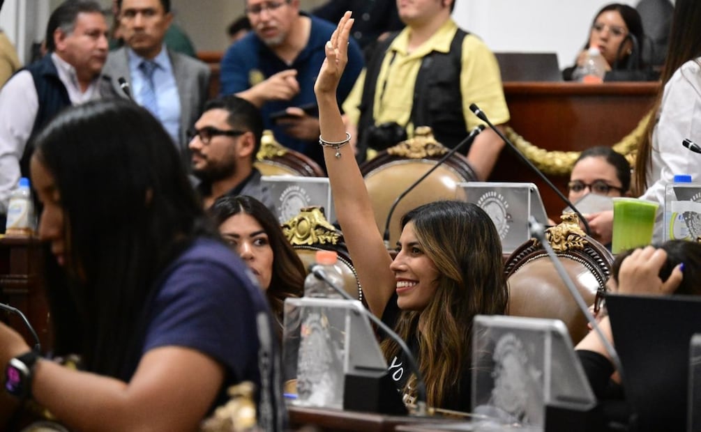 Jannete Elizabeth dijo que con las reformas, los estacionamientos estarán obligados a tener un seguro para cubrir robos de autopartes. | Foto: Especial.