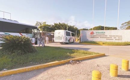 Pemex recorta privilegios a empleados de confianza