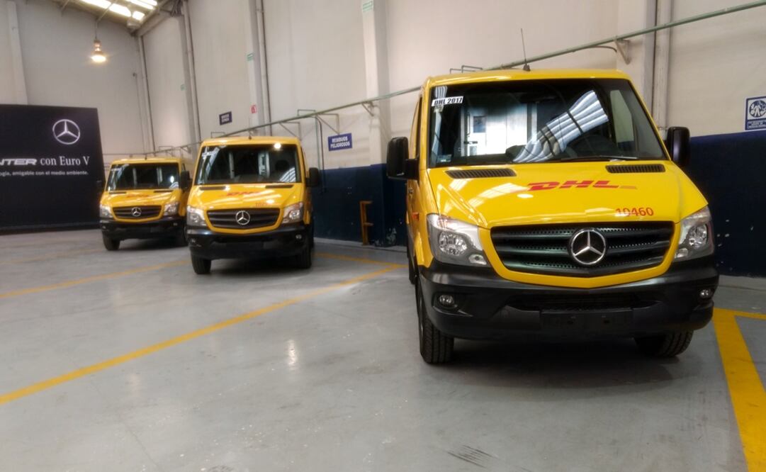 Mercedes-Benz Vanes realiza entrega de unidades a DHL