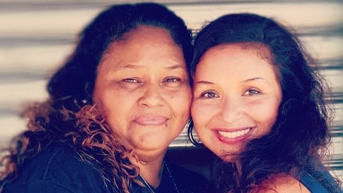 Mariela y su madre, Lorena, se reencontraron 30 años después de su nacimiento. Foto: Cortesía de Mariela Sifontes