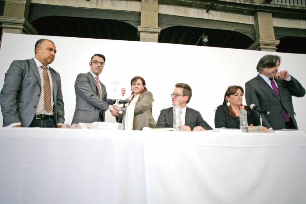 James Cavallaro, Claudia Paz, Alejandro Valencia, Ángela Buitrago y Francisco Cox en la presentación del último informe del Grupo Interdisciplinario de Expertos Independientes (IVÁN STEPHENS. EL UNIVERSAL)v