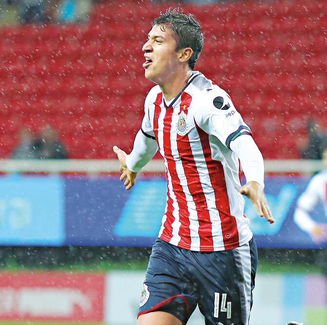 Ángel Zaldívar hizo la solitaria anotación en el estadio Chivas (JORGE BARAJAS. IMAGO7)