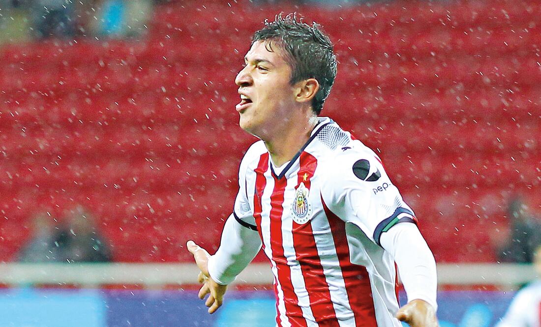 Ángel Zaldívar hizo la solitaria anotación en el estadio Chivas (JORGE BARAJAS. IMAGO7)