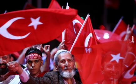 Turquía libera a 820 soldados encarcelados a raíz de intento de golpe