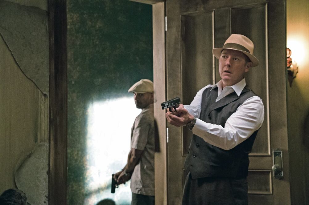 Su personaje es el de un criminal redimido: decide colaborar con la policía. (AXN)