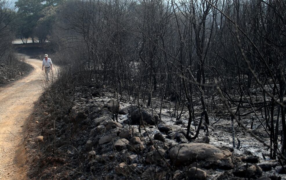 Un incendio forestal afectó al espacio natural de Las Médulas, catalogado por la Unesco como Patrimonio de la Humanidad y corazón turístico de la comarca leonesa de El Bierzo, España (11/08/2025). Foto: EFE