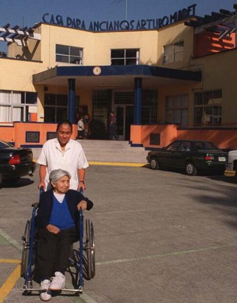 El empresario que con su riqueza le puso casa a los ancianos