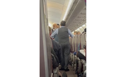 Regresa vuelo a Sydney por “incidente de emergencia"; arrestan a pasajero