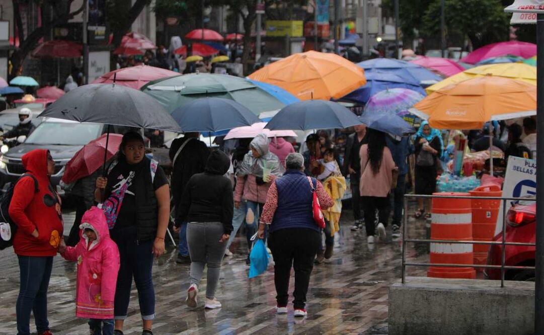 Ciudad de México 29 de junio. Fotos de la lluvia en la Alameda. Foto: Darío Luna/ EL UNIVERSAL