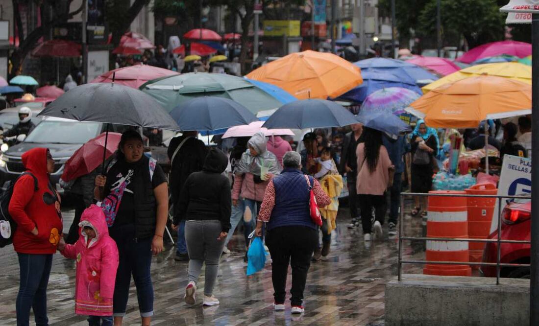 Ciudad de México 29 de junio. Fotos de la lluvia en la Alameda. Foto: Darío Luna/ EL UNIVERSAL