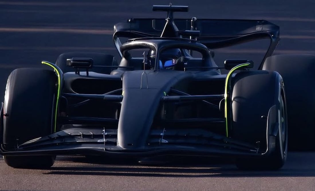 Checo Pérez corre por primera vez con Cadillac en un test en Imola / Foto: Especial