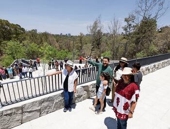 Inauguran senderos y puentes en Chapultepec