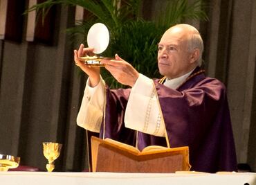 Lamenta Aguiar Retes que ciudadanos se esclavicen con adicciones