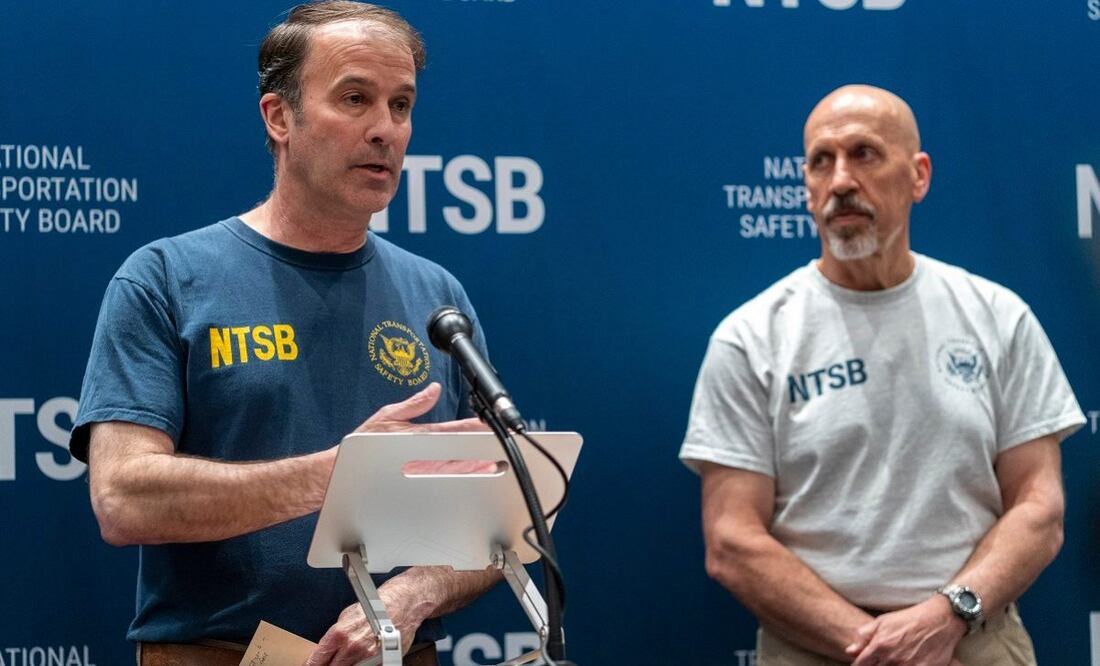 Las autoridades estadounidenses informaron de que hubo tres llamadas de asistencia del buque escuela mexicano Cuauhtémoc tan solo cuatro minutos después de que zarpara el sábado en Nueva York. Foto: EFE