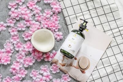 Cuánto shampoo debes aplicar al lavarte el pelo