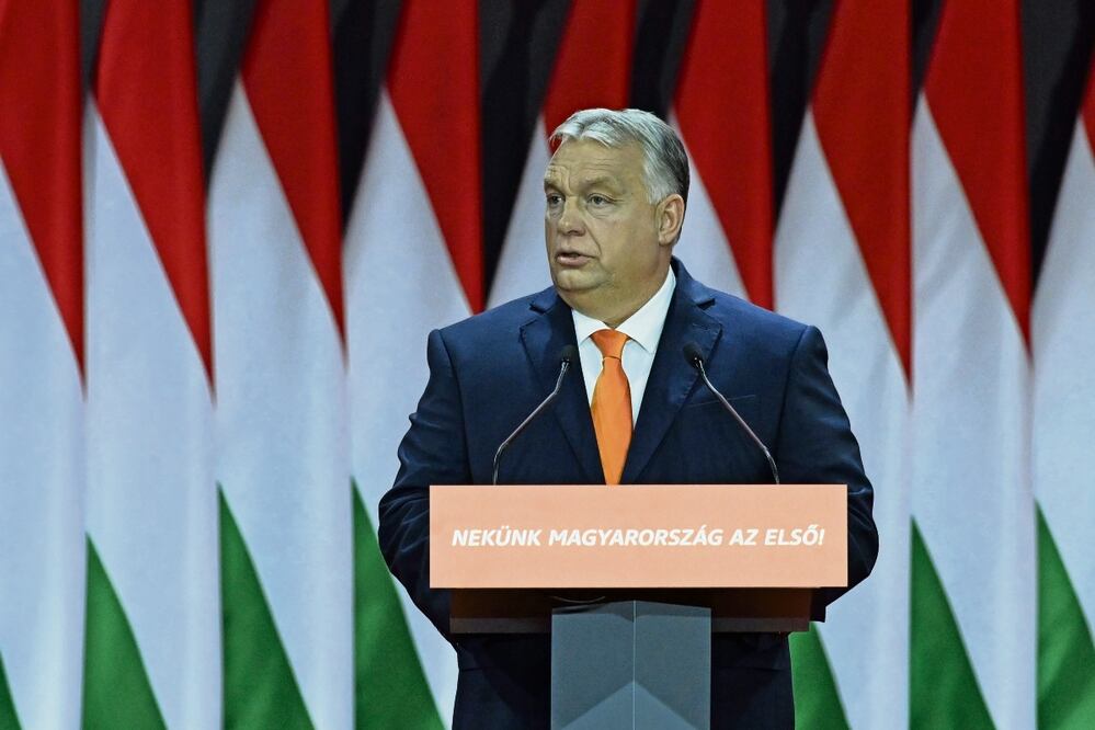 Viktor Orbán, primer ministro húngaro, después de ser reelegido como presidente del partido en el Congreso de funcionarios del gobernante partido Fidesz, en Budapest. Foto: Szilard Koszticsak / EFE