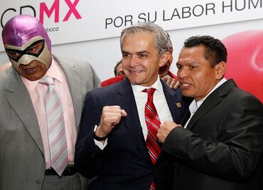 Consejo Mundial de Boxeo da reconocimiento a Mancera