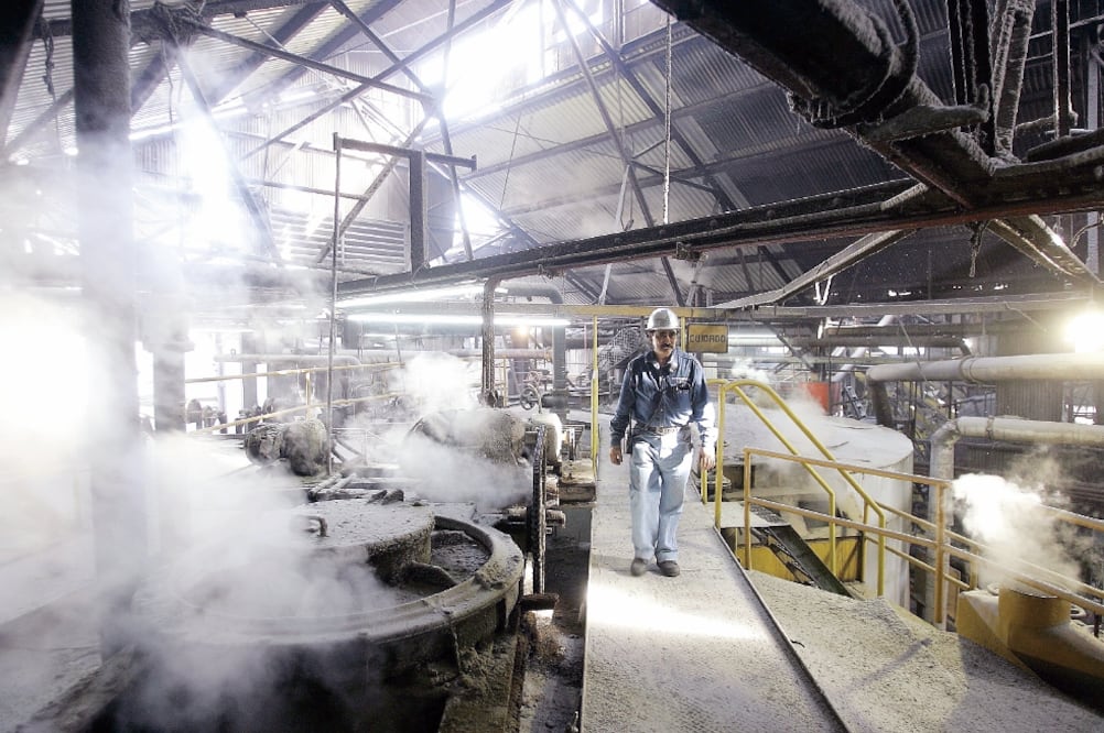 En los acuerdos entre México y EU sólo se reconoce el producto de ingenios para exportación, dice la empresa Sucroliq (ARCHIVO EL UNIVERSAL)