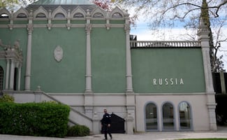 Continúan tensiones geopolíticas en Bienal de Venecia: Irán abandona la exposición 