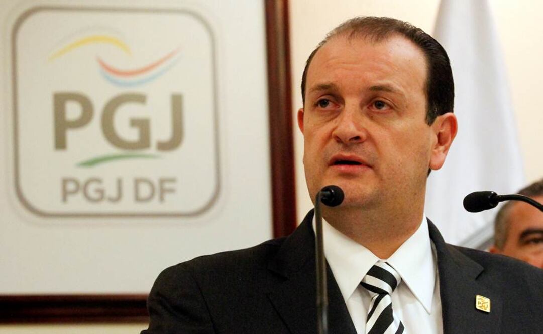 El procurador Rodolfo Ríos Garza conminó a los empresarios afectados a interponer la denuncia correspondiente por la extorsión. FOTO: Archivo / EL UNIVERSAL