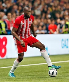 Usain Bolt muy cerca de ser futbolista profesional