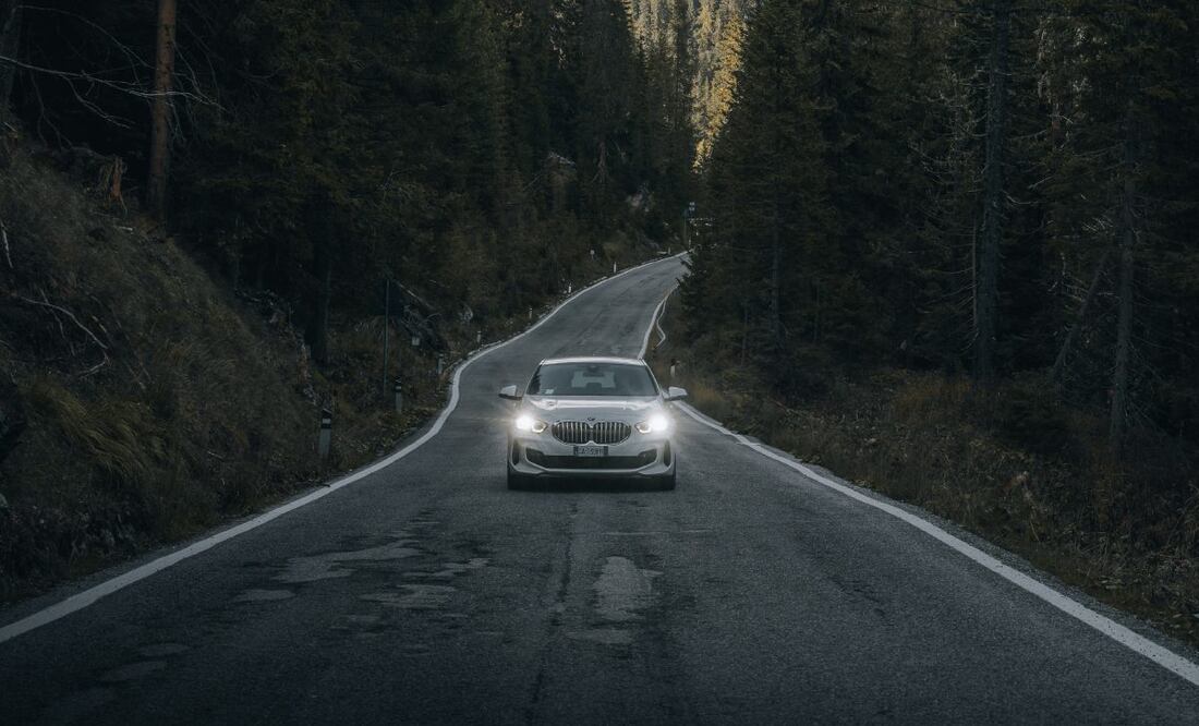 Tras un viaje largo, algunas piezas del auto se desgastan más. Imagen: Unsplash