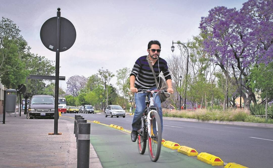 La Ley General de Movilidad y Seguridad Vial también contempla la protección de los usuarios más vulnerables, como los peatones y ciclistas. Foto: Archivo EL UNIVERSAL 