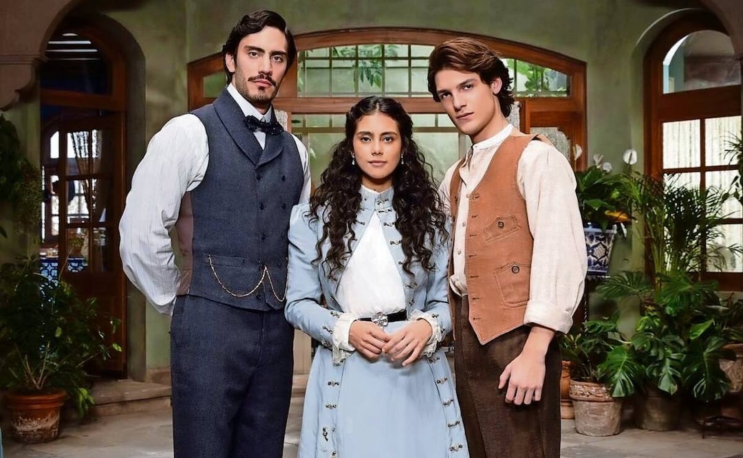Iván Amozorrutia, Renata Vaca y Juan Pablo Fuentes. Foto: Netflix