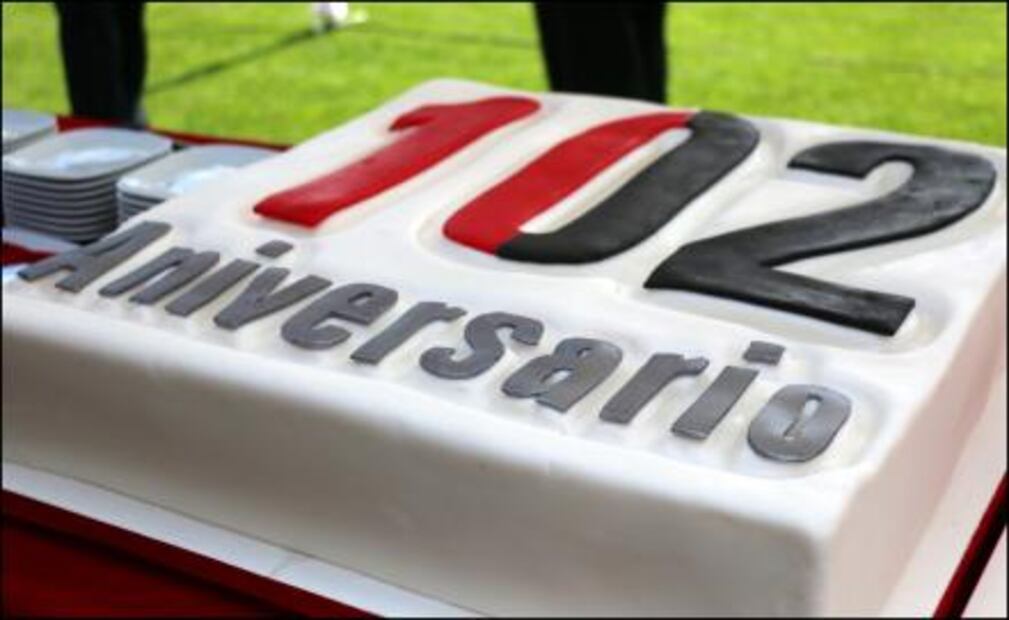 102 años del nacimiento de los Rojinegros del Atlas