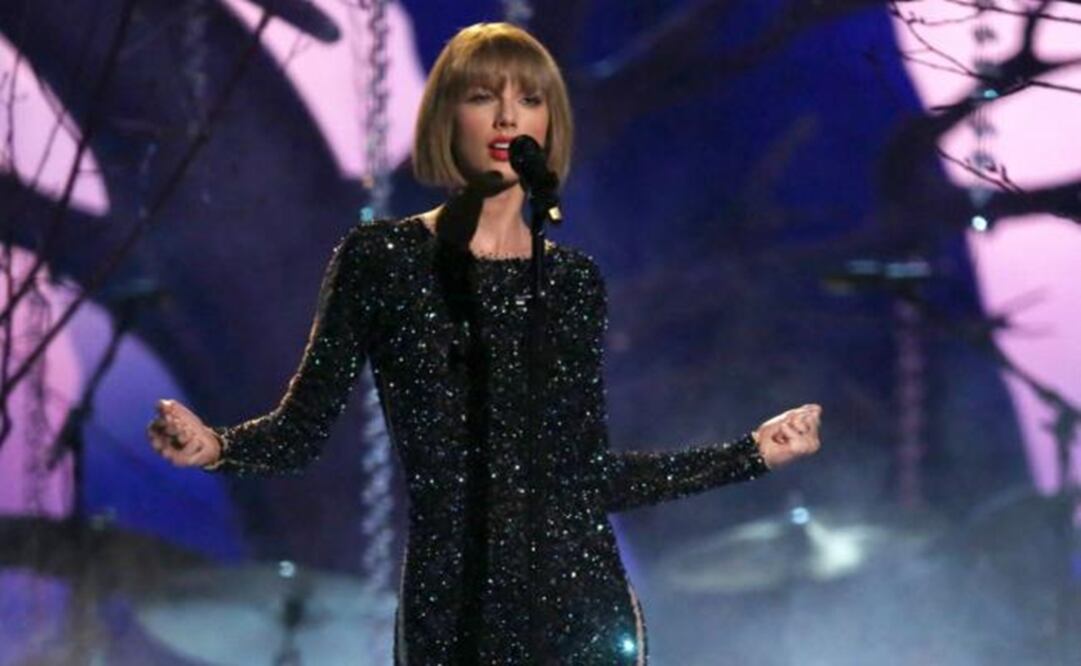 Taylor Swift opened the ceremony. (Photo: AP)