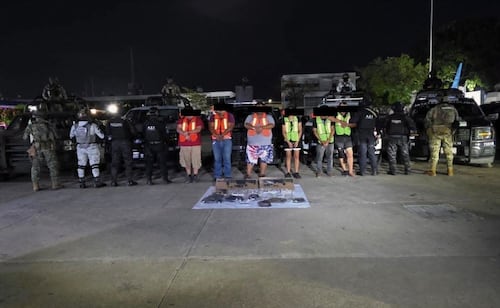 Caen 6 integrantes del grupo delictivo "Pueblo Unido" tras detención de su líder en Tabasco; aseguran armas y drogas
