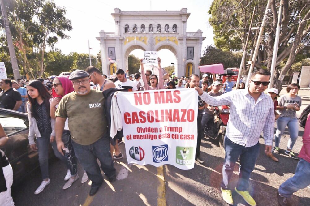 Los ediles de Movimiento Ciudadano en Jalisco acudieron a la Ciudad de México para exponer sus argumentos contra el el alza a combustibles (ARCHIVO EL UNIVERSAL)