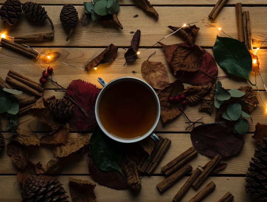 Bebe una taza de infusión de canela en la mañana o en la noche / Foto: Unsplash